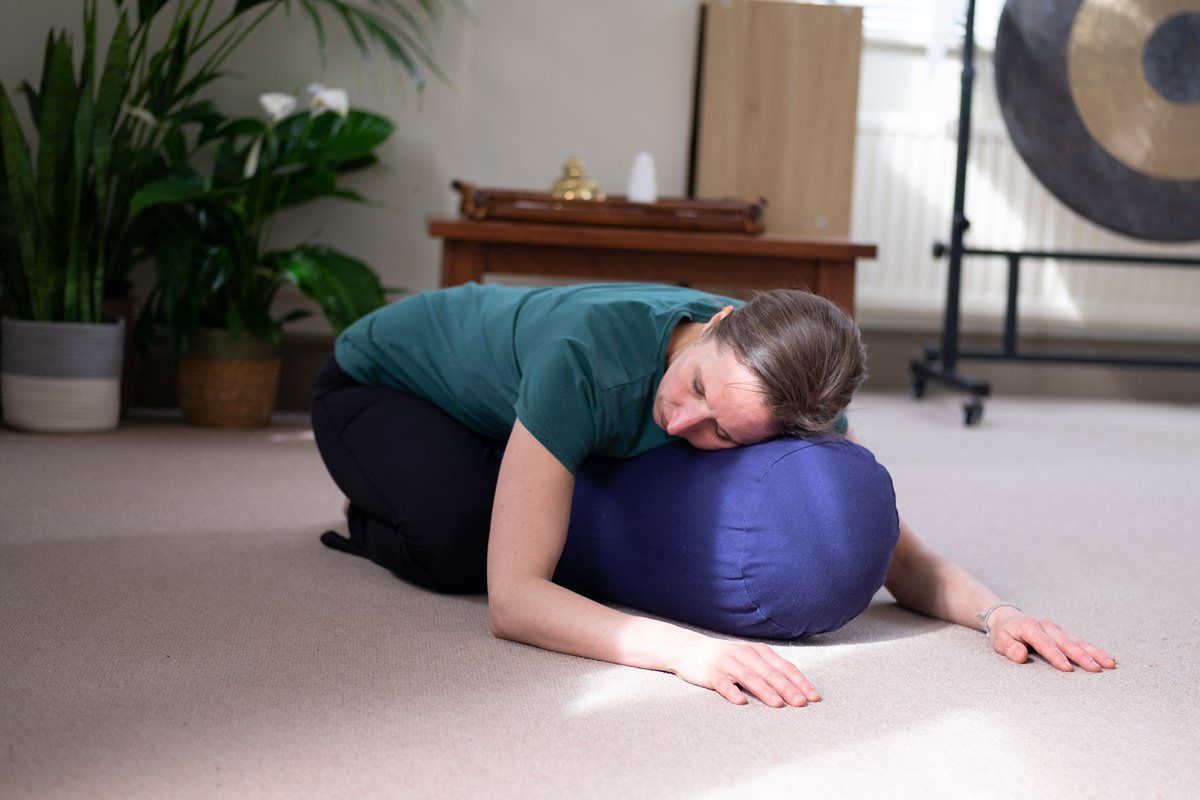 Relaxing in restorative yoga JoanneBull 3665 WEB